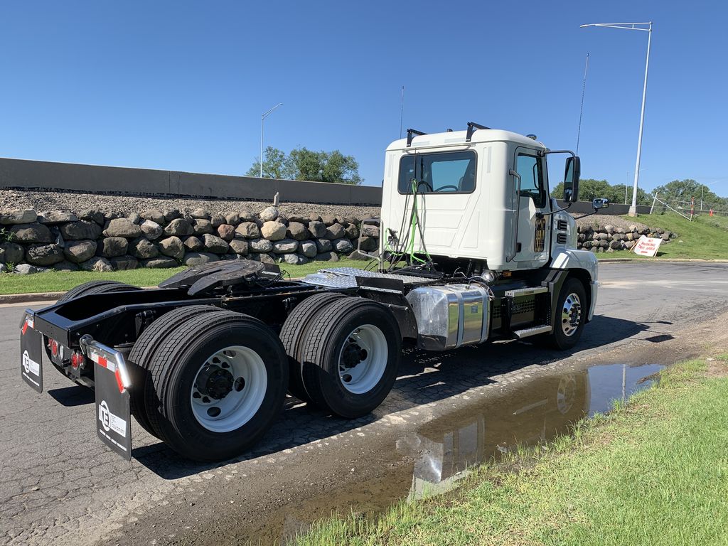 2024 MACK AN64T DC AN047789 - image 5 of 6