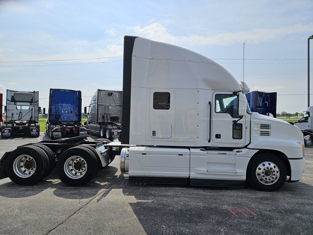 2019 MACK AN64T MAC9199U - image 6 of 6