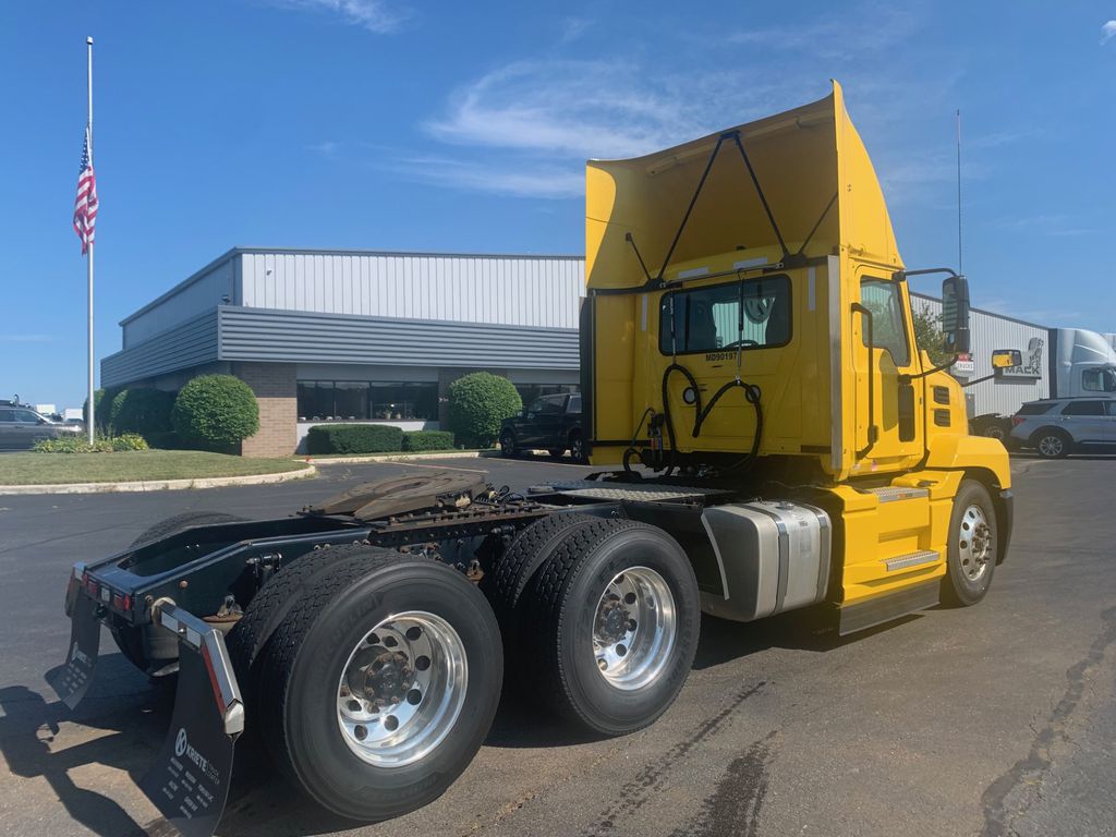 2019 MACK ANTHEM MAC10197U - image 5 of 6