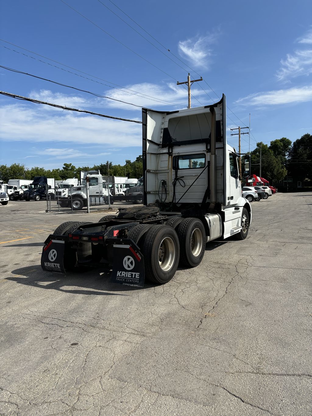 2019 VOLVO VNR V220187U - image 5 of 6