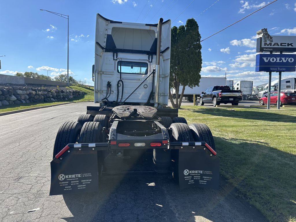 2018 VOLVO VNR64T-300 V900055U - image 4 of 6