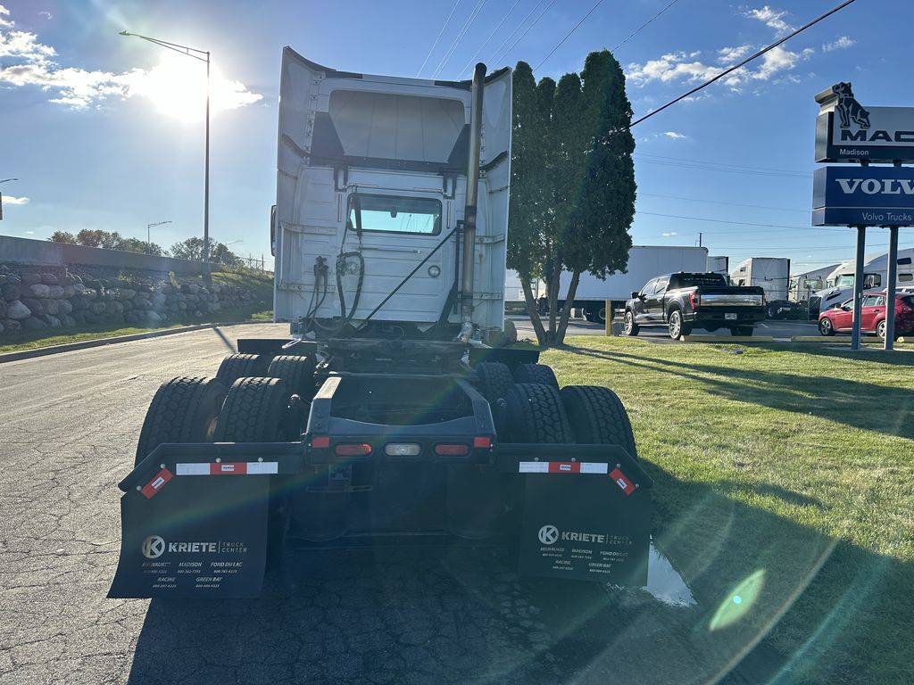 2018 VOLVO VNR64T-300 V900059U - image 4 of 6