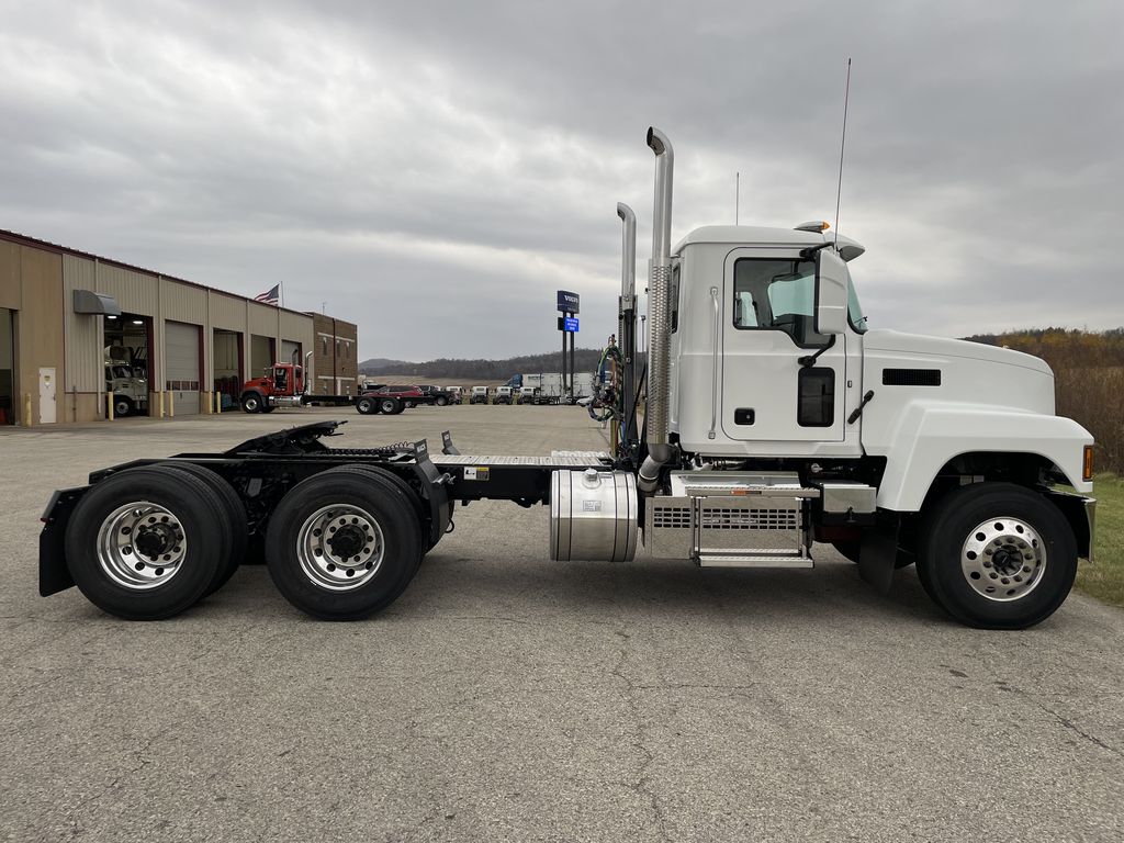 2025 MACK PI64T DC PI016992 - image 6 of 6