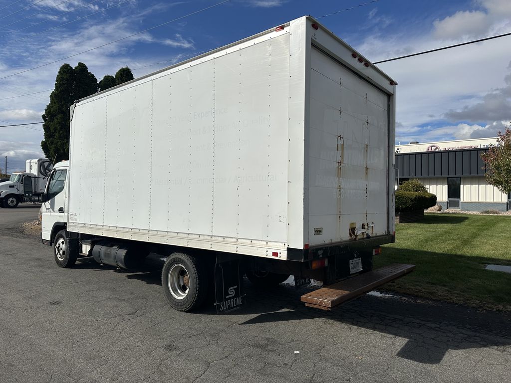 2017 MITSUBISHI FUSO FE FU2481U - image 3 of 6