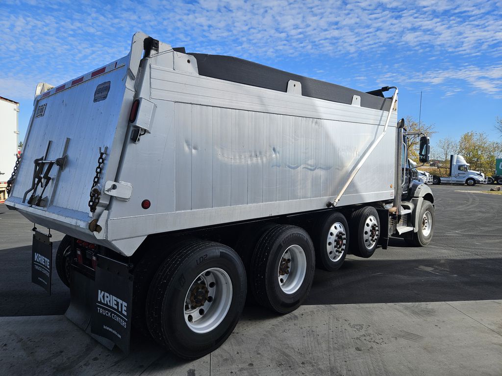 2018 MACK GU813 MAC40035U - image 5 of 6