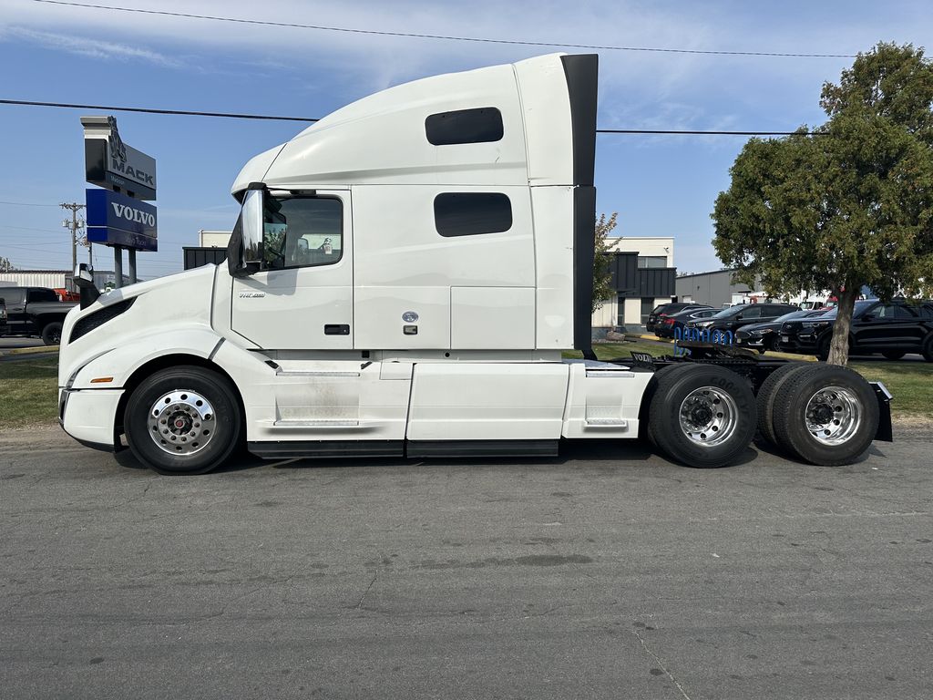 2019 VOLVO VNL64T760 V889660U - image 2 of 6