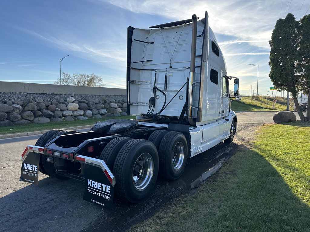 2019 VOLVO VNL64T760 V889657U - image 5 of 6