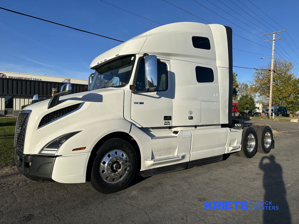 2019 VOLVO VNL64T760 V889657U - image 1 of 6