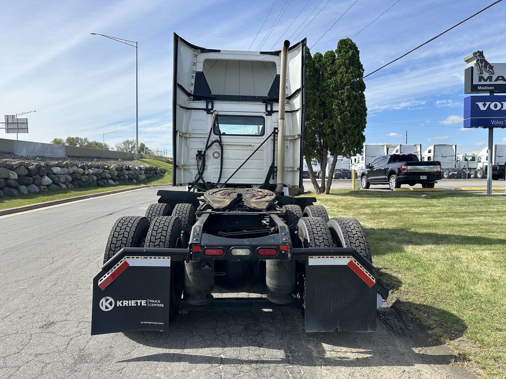 2019 VOLVO VNR64T-300 V200483U - image 4 of 6