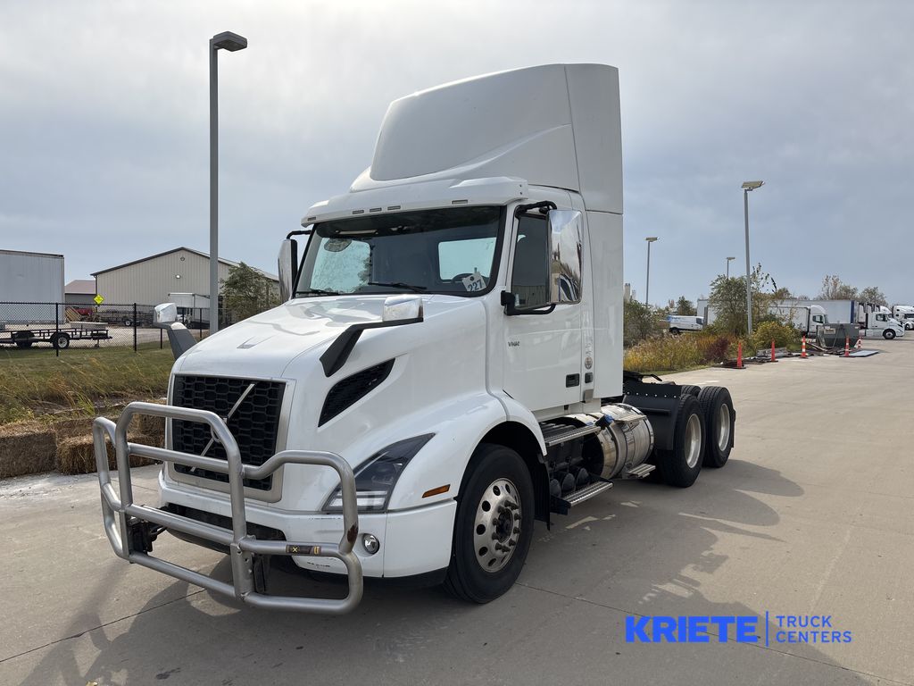 2019 VOLVO VNR64T-300 V901625U - image 1 of 6