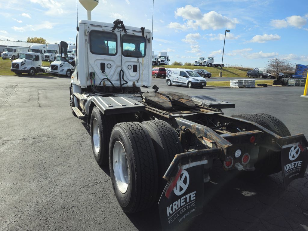 2017 FREIGHTLINER CASCADIA 113 FR9628UA - image 3 of 6