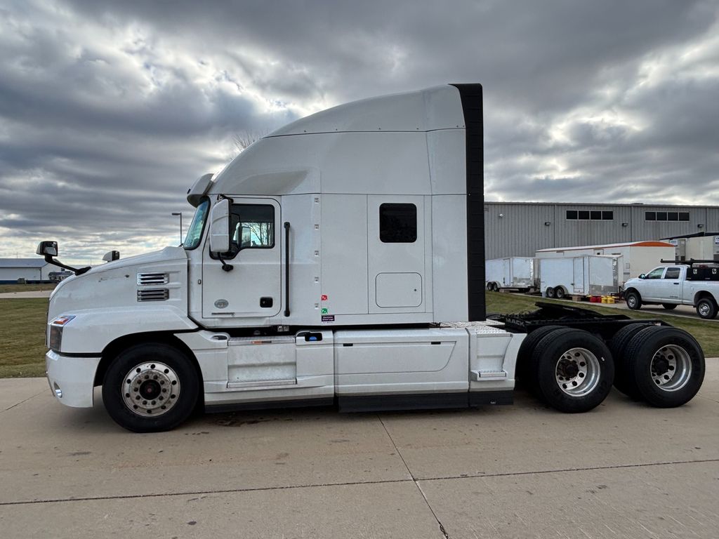 2024 MACK AN64T SLPR MAC42269U - image 2 of 6