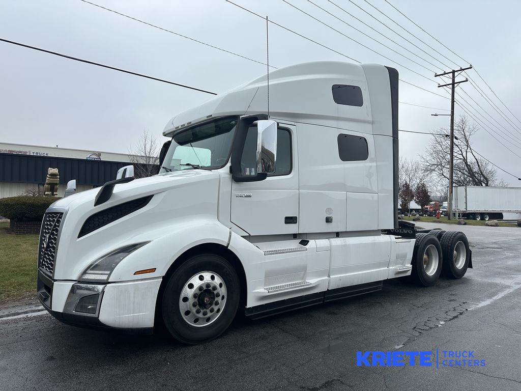 2019 VOLVO VNL64T760 V899661U - image 1 of 6