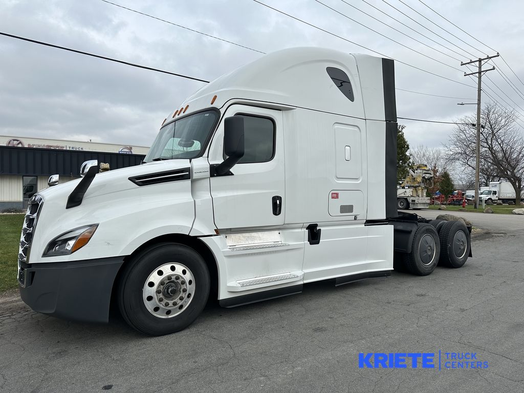 2020 FREIGHTLINER CASCADIA 126 FR6260U - image 1 of 6