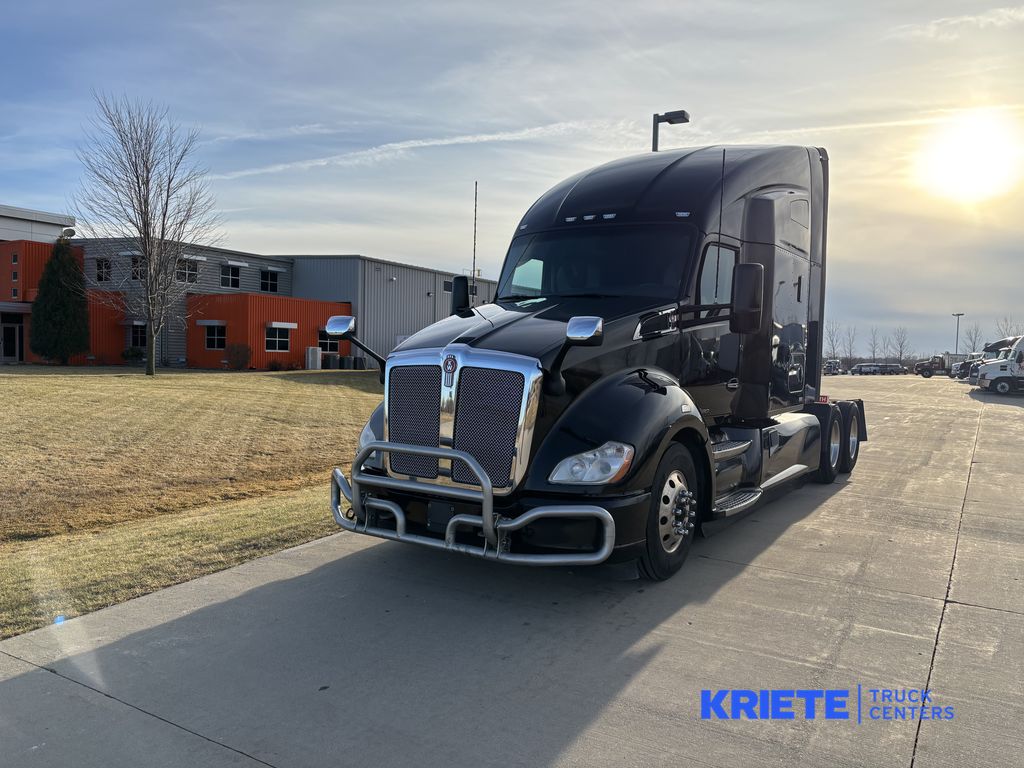 2020 KENWORTH T680 KW410484U - image 1 of 6