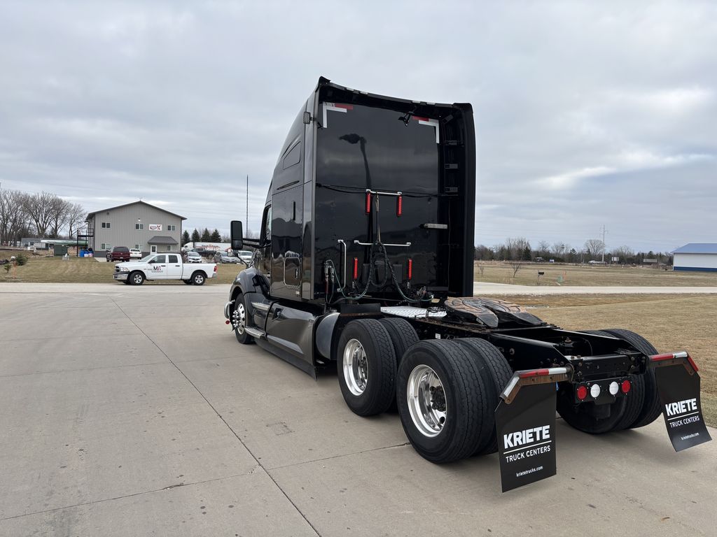 2020 KENWORTH T680 KW410481U - image 3 of 6