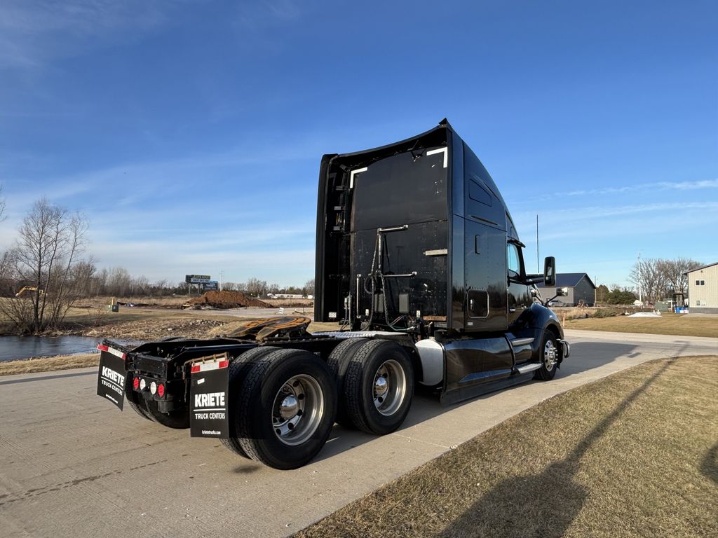 2020 KENWORTH T680 KW410484U - image 5 of 6