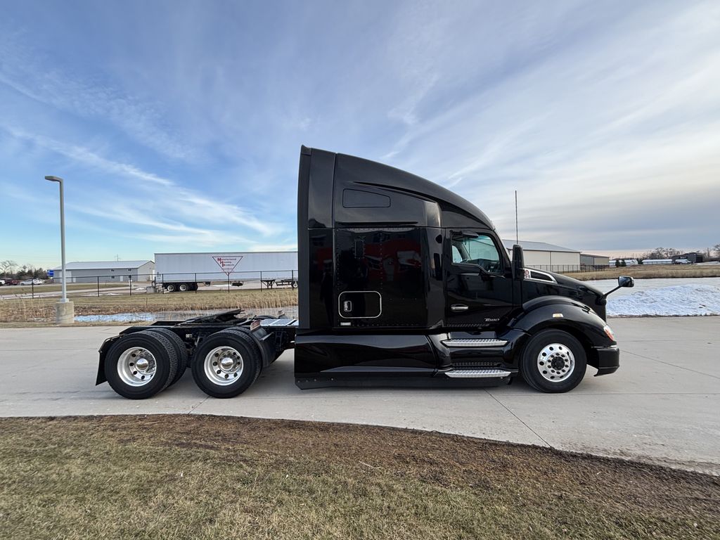 2020 KENWORTH T680 KW410485U - image 6 of 6