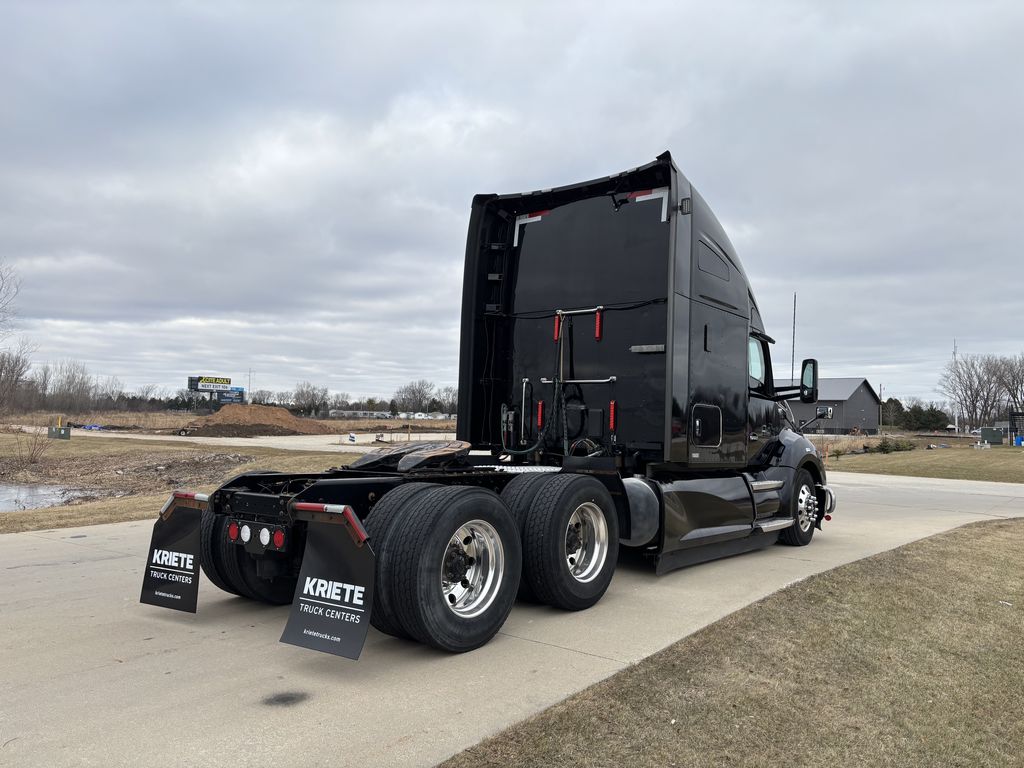 2020 KENWORTH T680 KW410481U - image 5 of 6