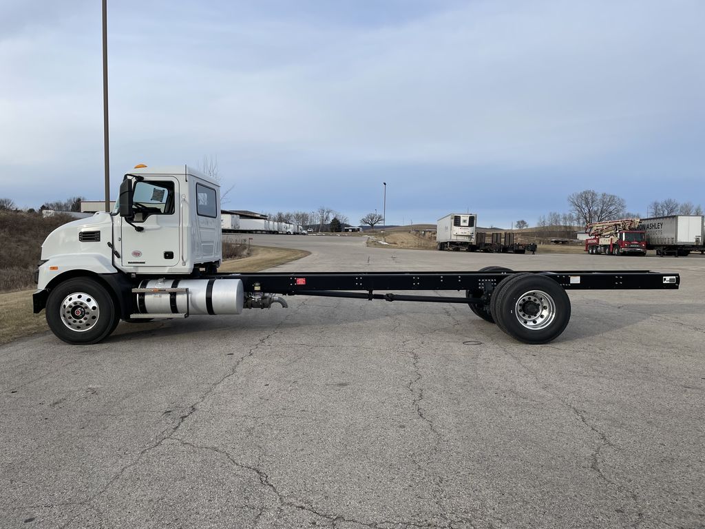 2025 MACK MD642 MMD017363 - image 2 of 6