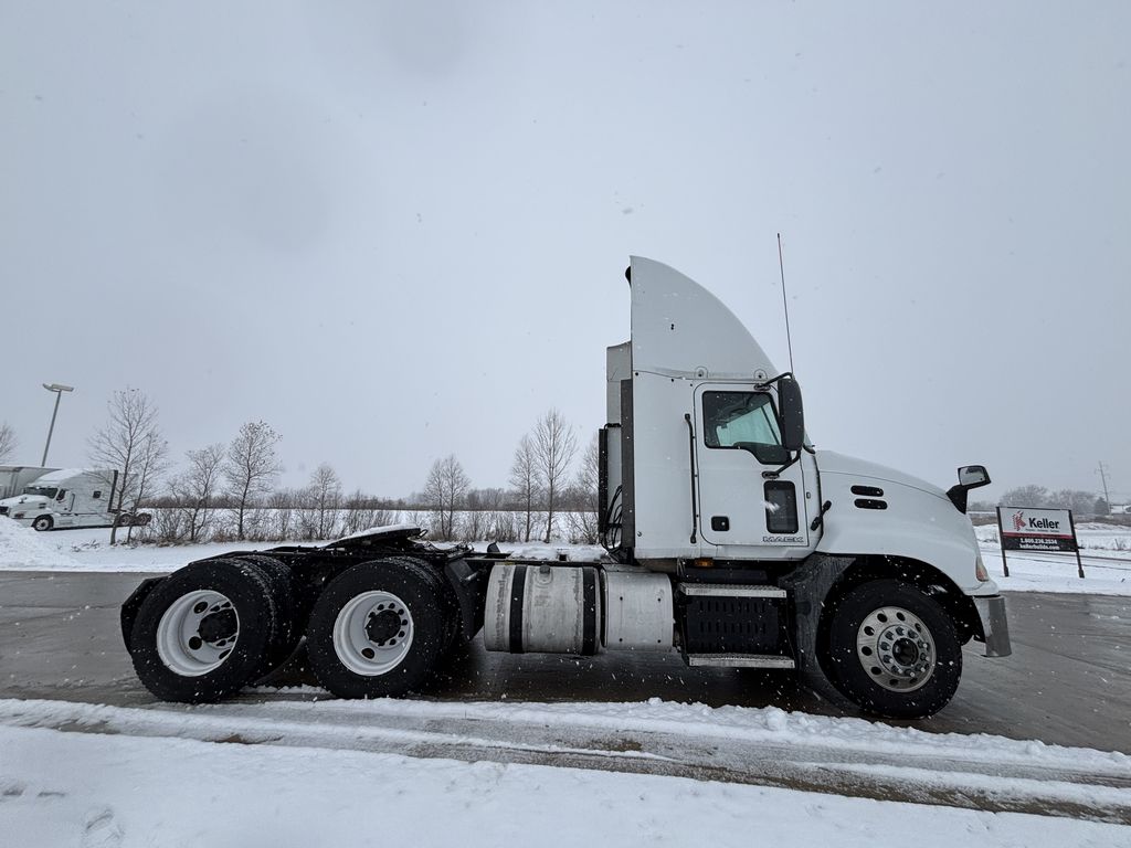 2016 MACK CXU613 MAC58474U - image 6 of 6