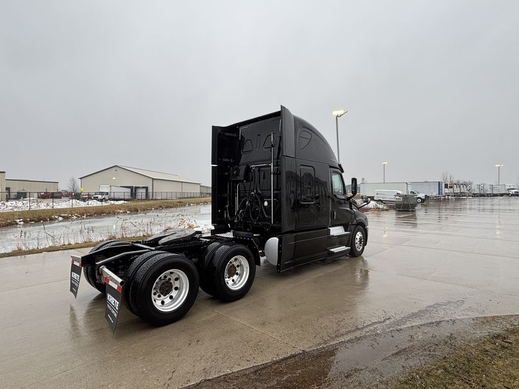 2019 FREIGHTLINER Cascadia FR9533U - image 5 of 6