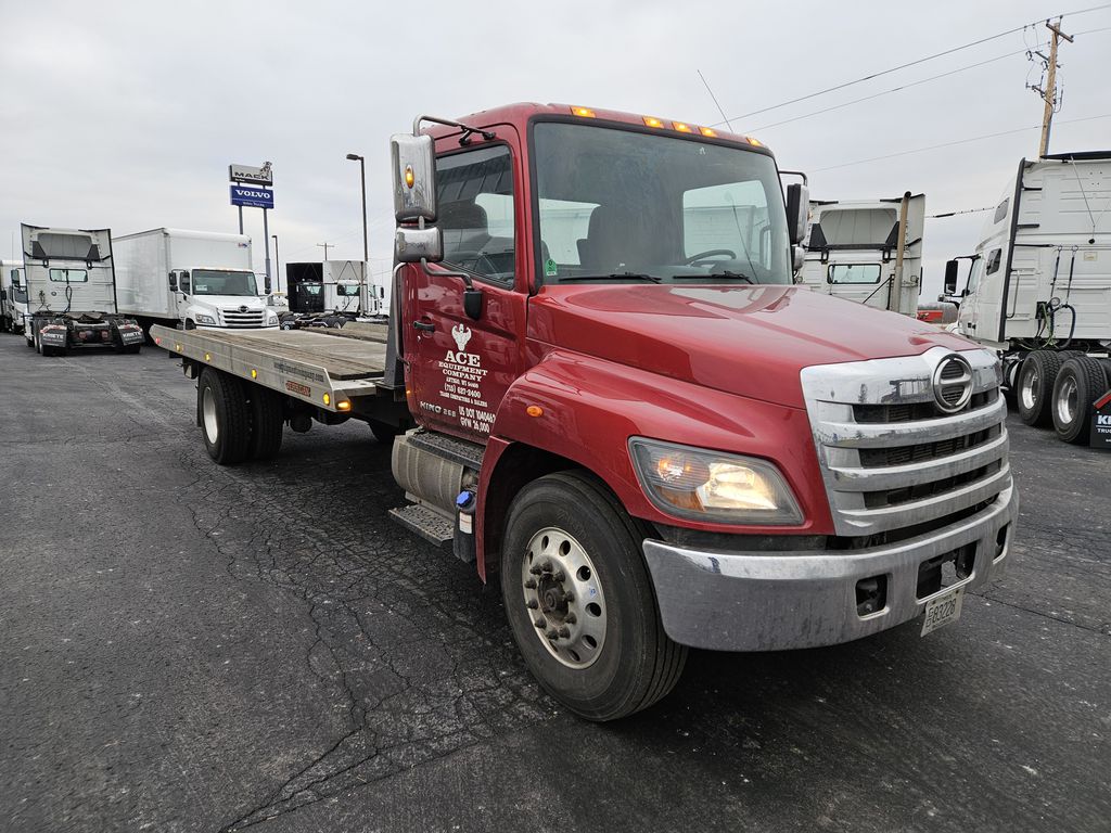 2019 HINO 268A H73962U - image 4 of 6