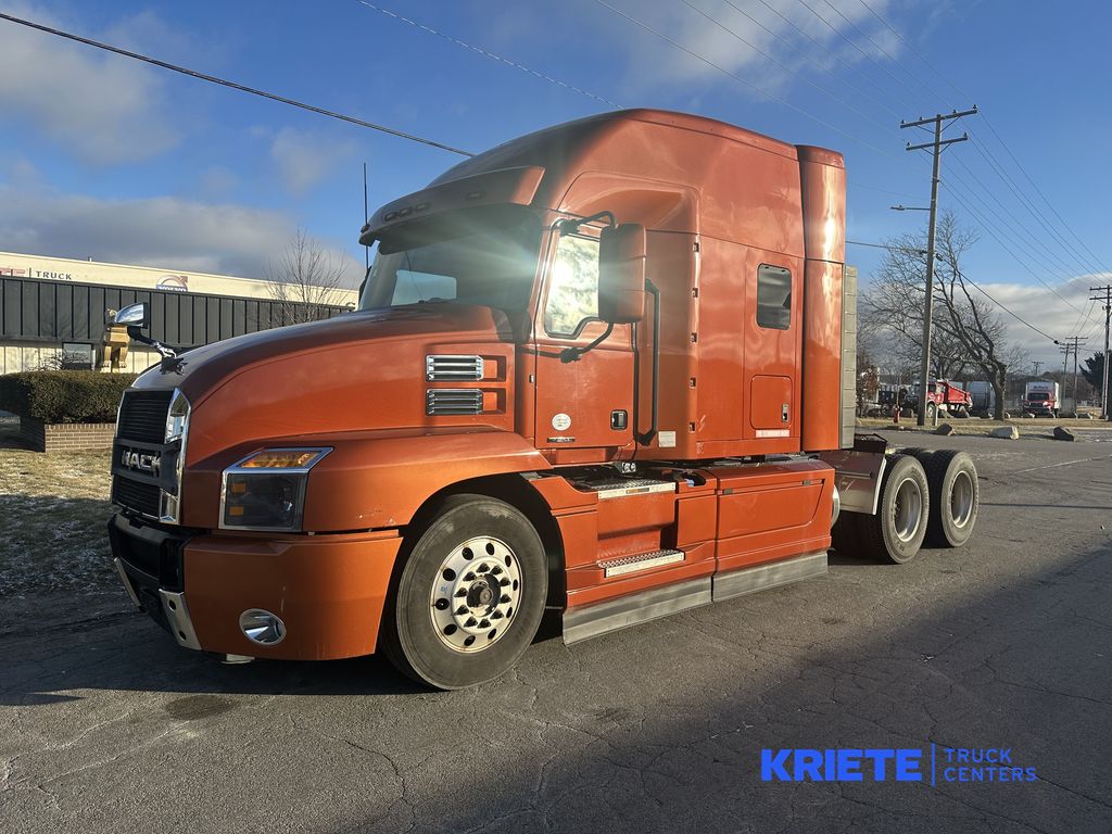 2019 MACK AN64T MAC4356U - image 1 of 6