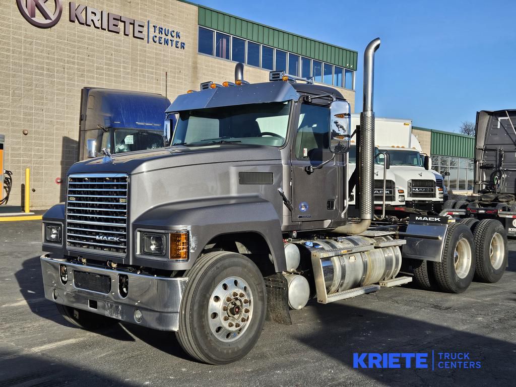 2019 MACK PI64T MAC2766U - image 1 of 6