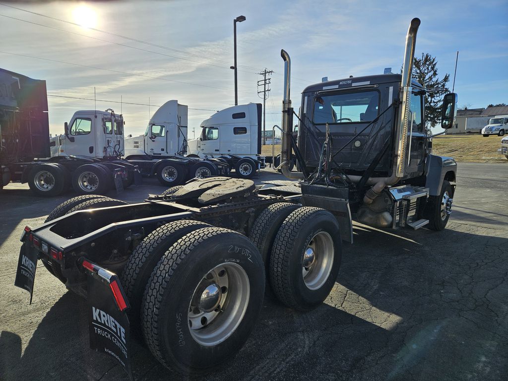 2019 MACK PI64T MAC2766U - image 5 of 6