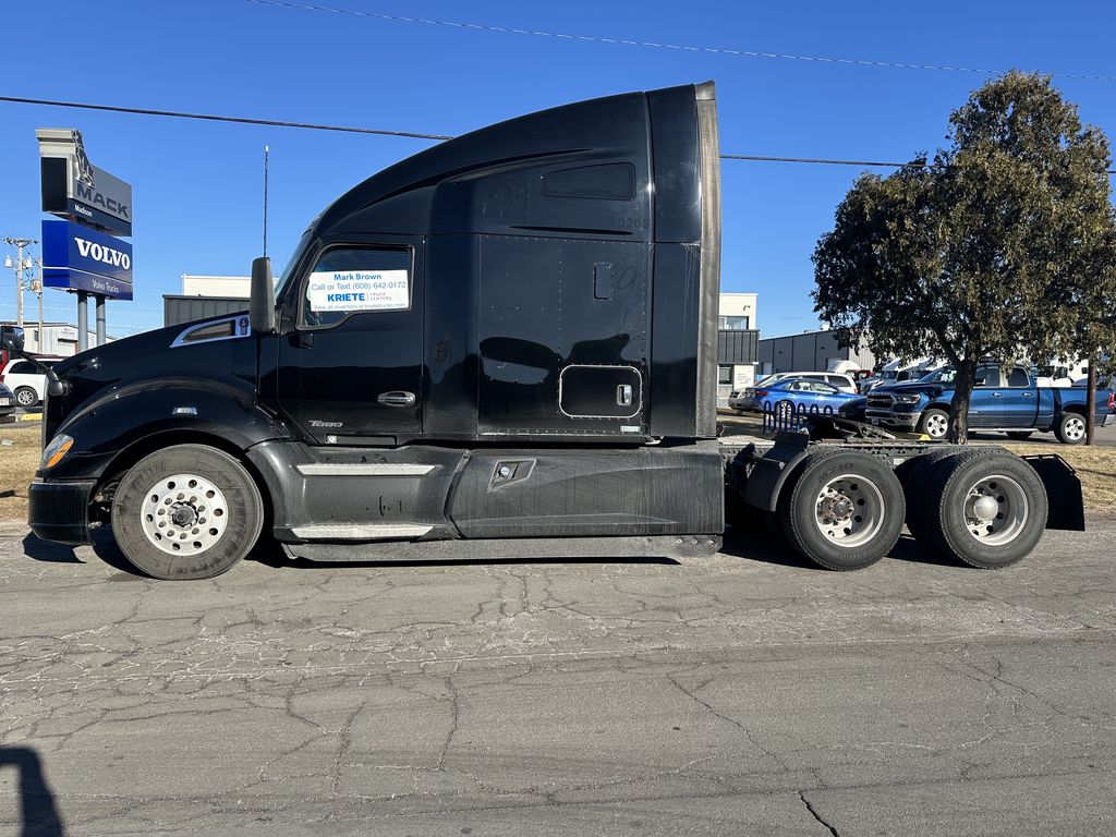 2020 KENWORTH T680 KW410482U - image 2 of 6