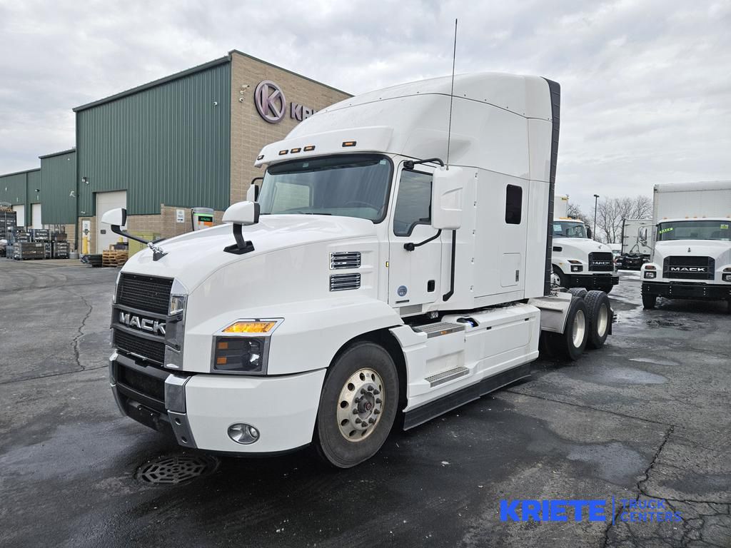 2020 MACK AN64T MAC19281U - image 1 of 6