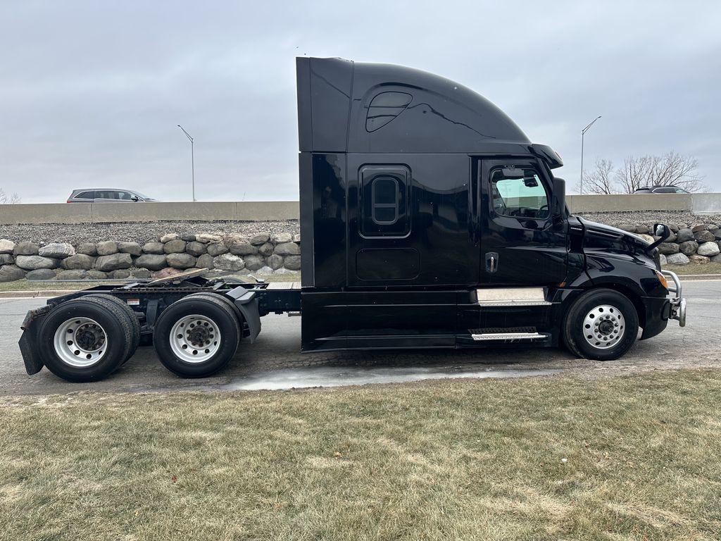 2021 FREIGHTLINER Cascadia FR1342U - image 6 of 6