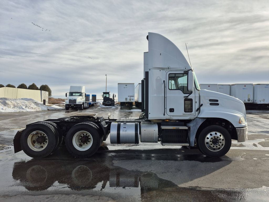 2016 MACK CXU613 MAC56751U - image 6 of 6