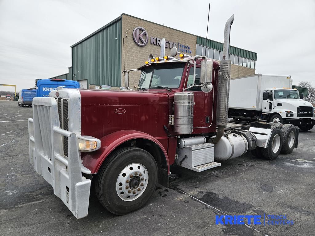 2020 PETERBILT 389 P719476U - image 1 of 6