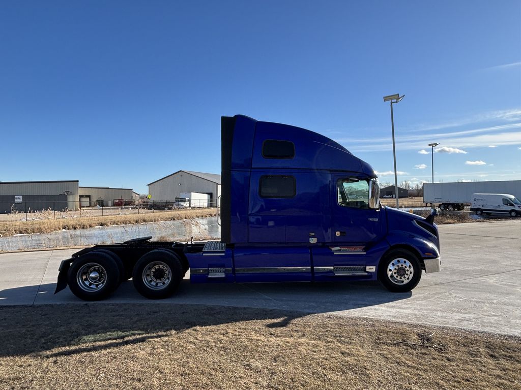 2020 VOLVO VNL64T860 V216114U - image 6 of 6