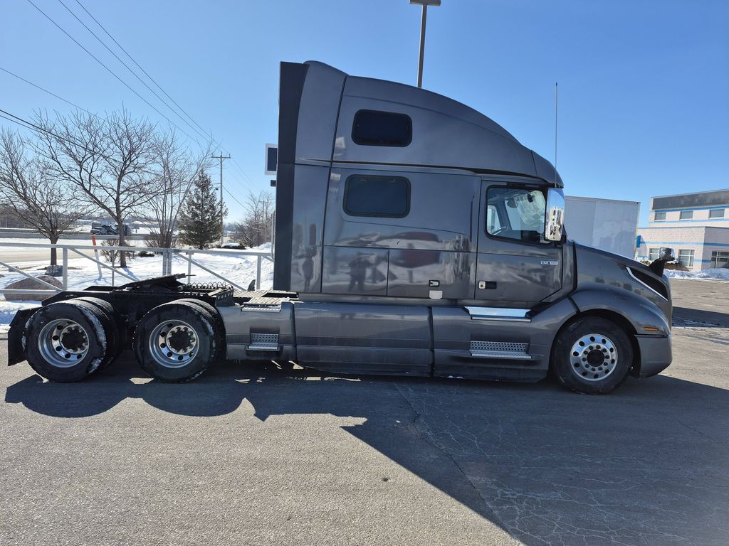 2021 VOLVO VNL64T860 V286517U - image 6 of 6