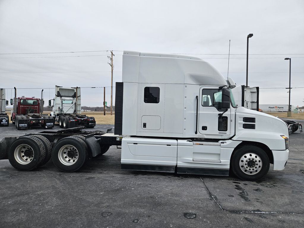 2022 MACK AN64T MAC30035U - image 6 of 6