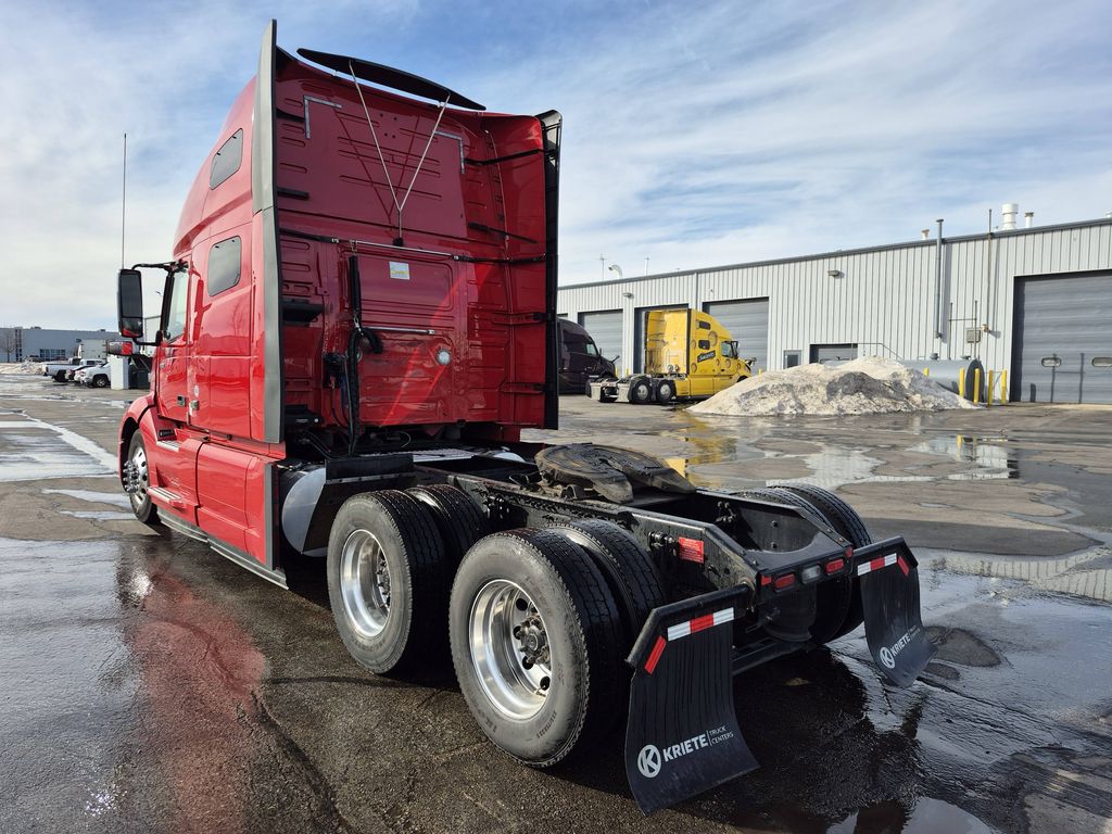 2022 VOLVO VNL64T760 V296883U - image 3 of 6