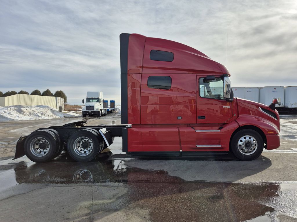 2022 VOLVO VNL64T760 V296883U - image 6 of 6