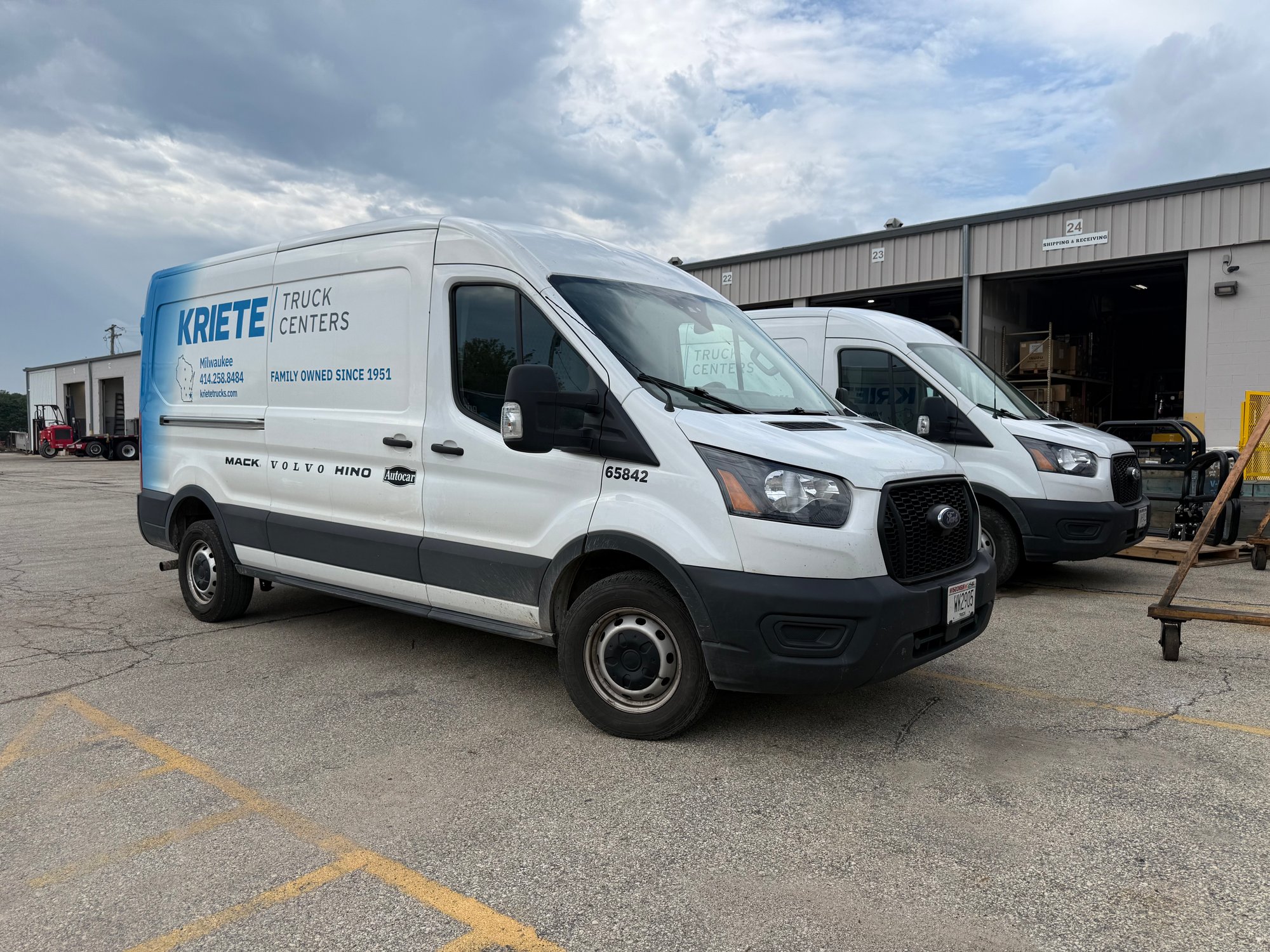 Kriete Truck Center - Milwaukee - Parts Delivery Van