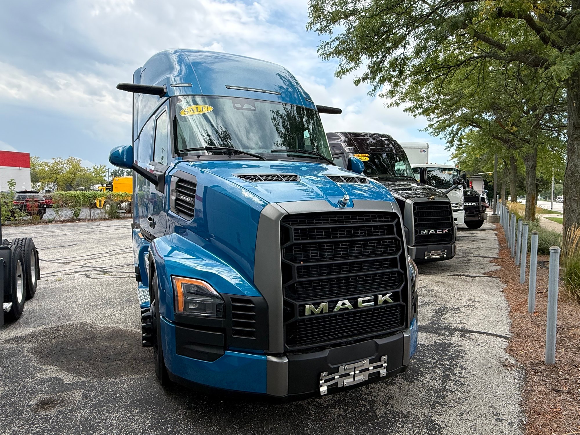 Kriete Truck Center - Milwaukee - New Mack Trucks