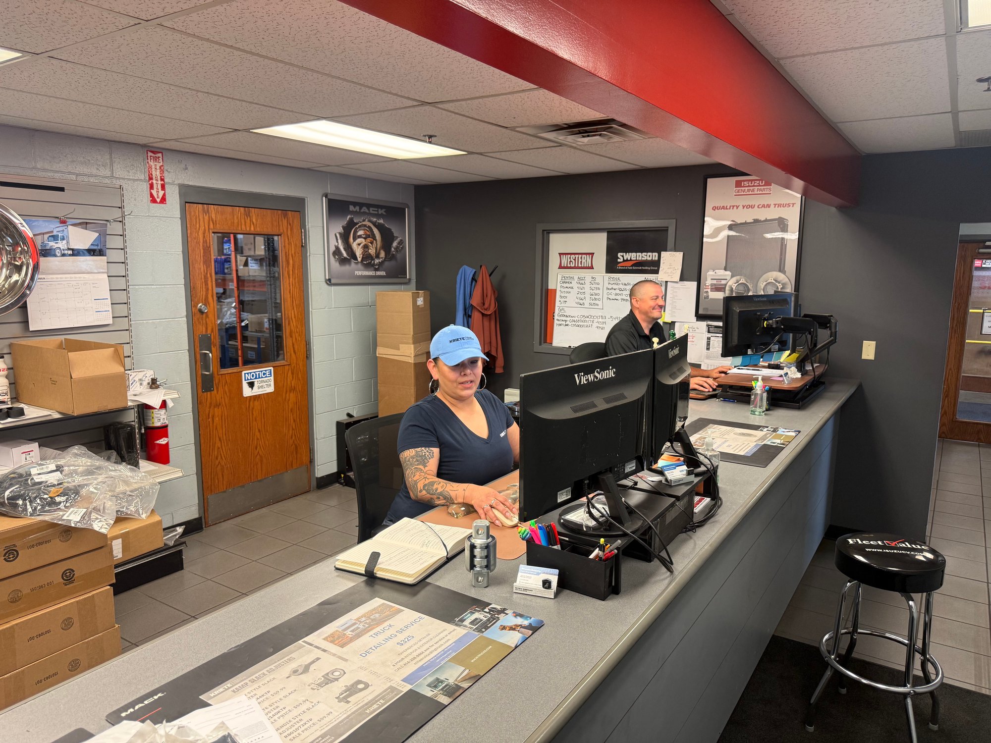 Kriete Truck Center - Milwaukee - Parts Counter