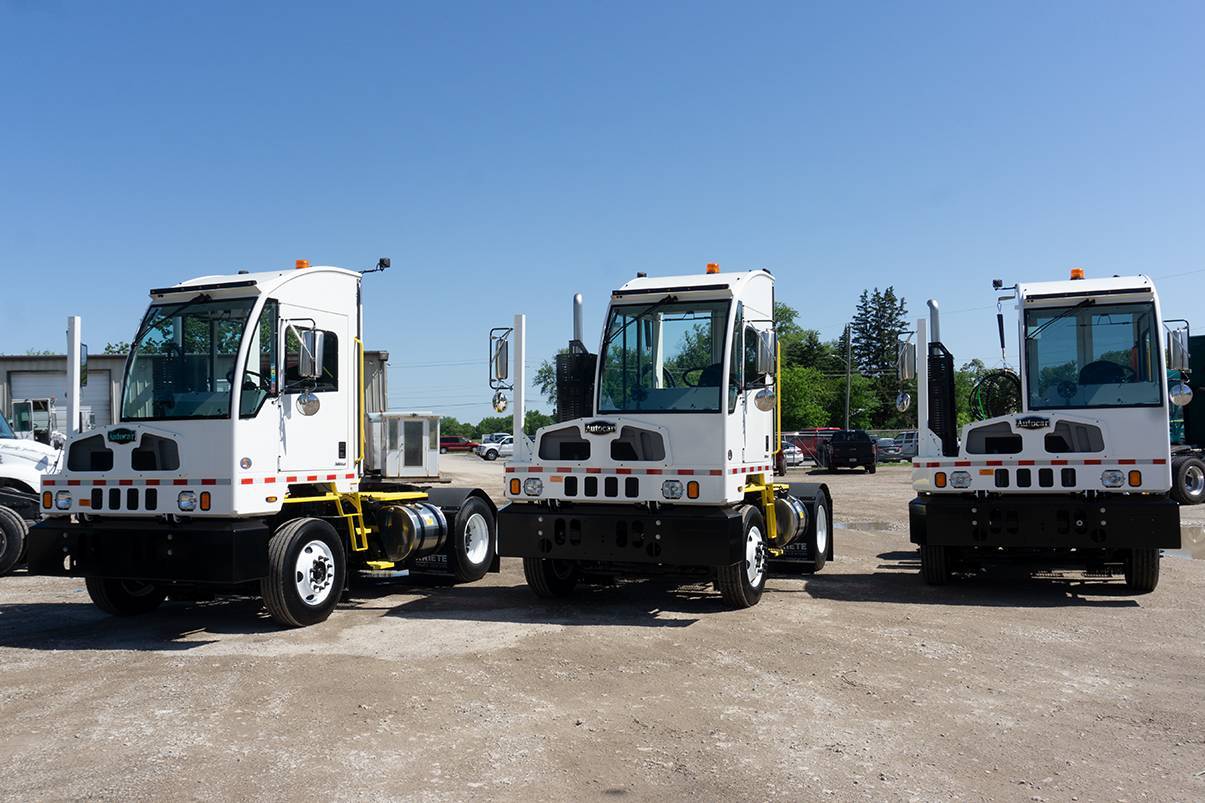 Autocar-Group-Shot