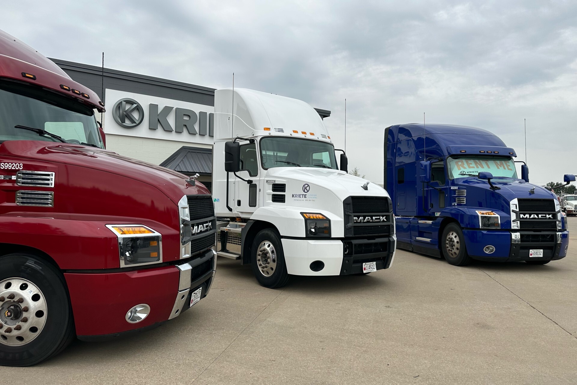 July-4-Post-Red-White-and-Blue-Mack-Trucks