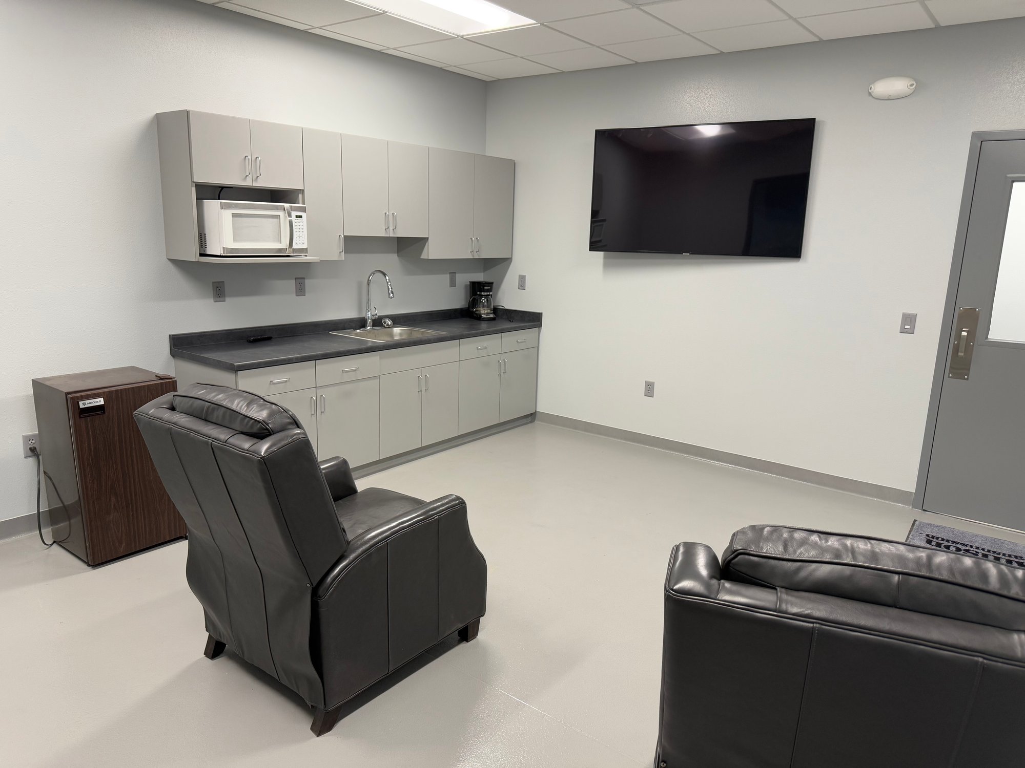 Kriete Truck Center - Fond du Lac - Drivers Lounge