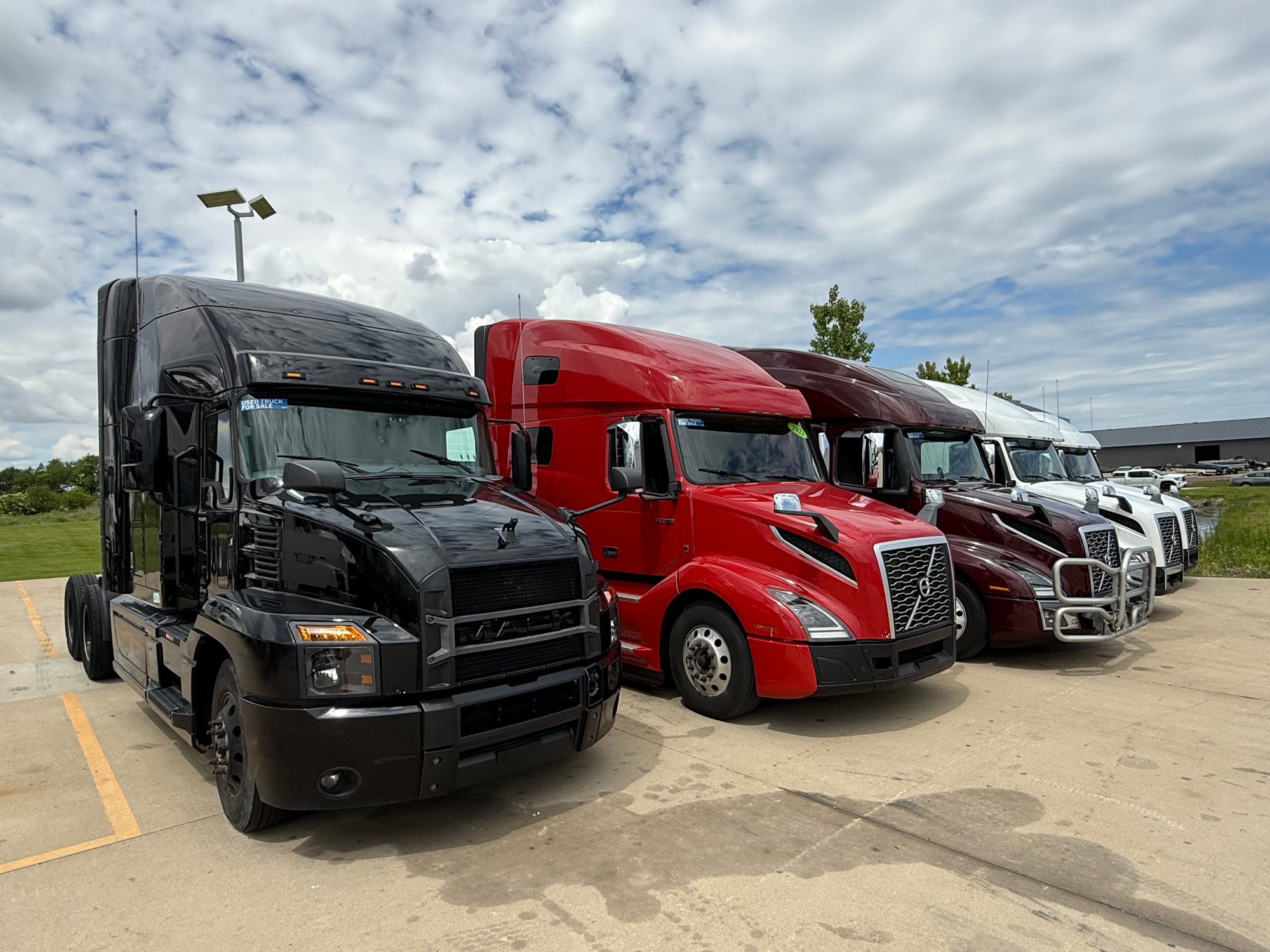Kriete Truck Center - Fond du Lac - Pre-Owned Trucks