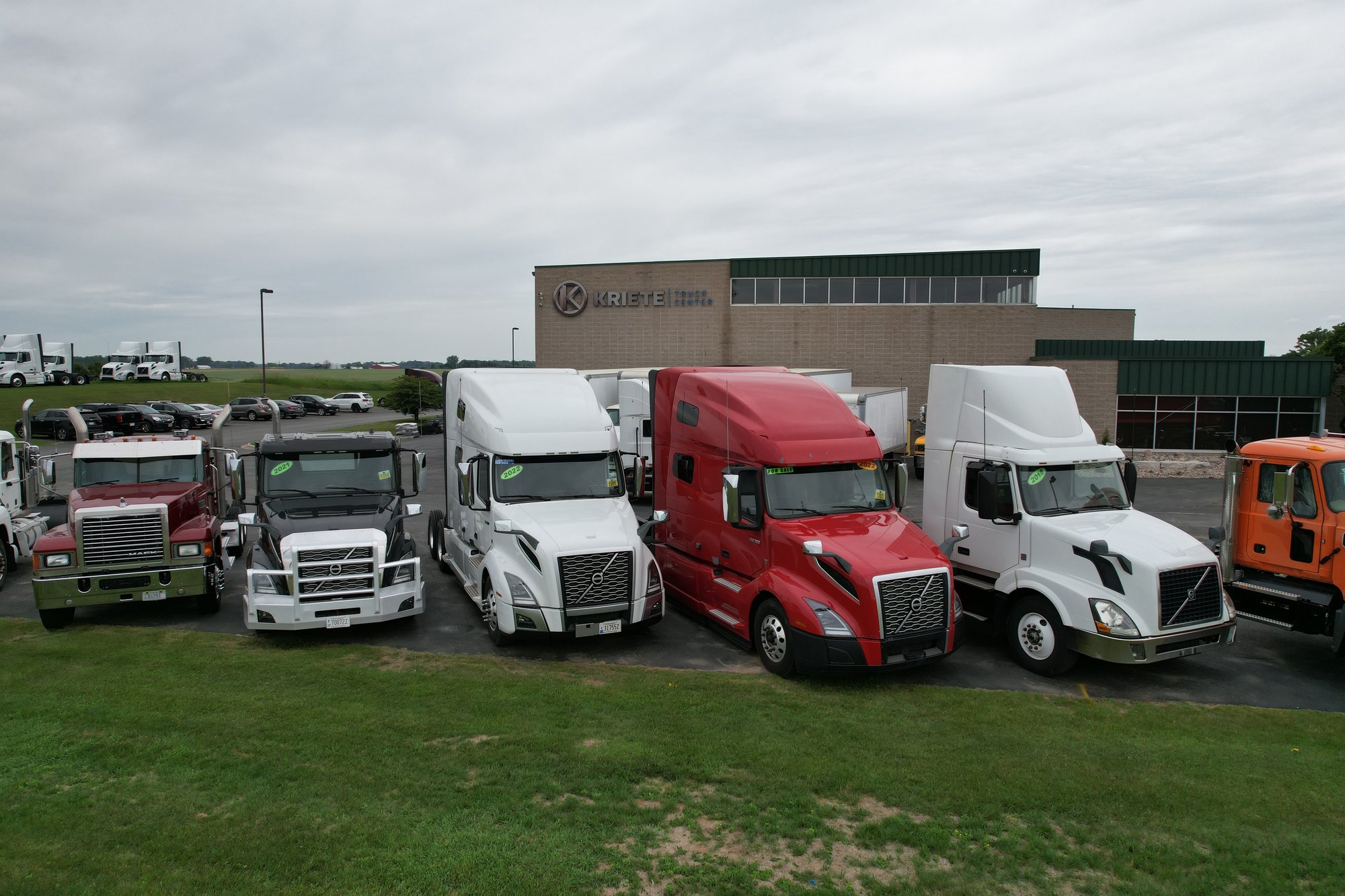 Kriete Truck Center - Green Bay - Pre-Owned Truck Inventory