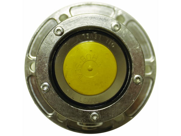 Slide images of KAMP Hubcap with Gasket - 6 Bolt