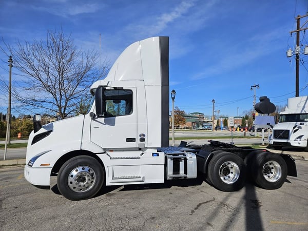 Slide images of 2025 VOLVO VNR64T300 